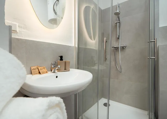 Noor - Golden Mood Or Cinema Luxe شقة