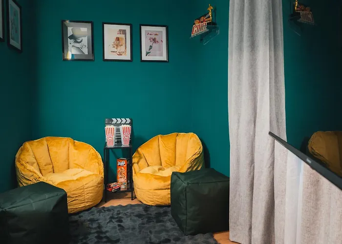 Noor - Golden Mood Or Cinema Luxe شقة