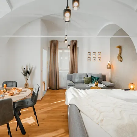 Noor - Golden Mood Or Cinema Luxe Γκρατς