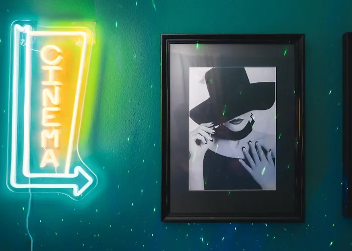 Noor - Golden Mood Or Cinema Luxe * Γκρατς